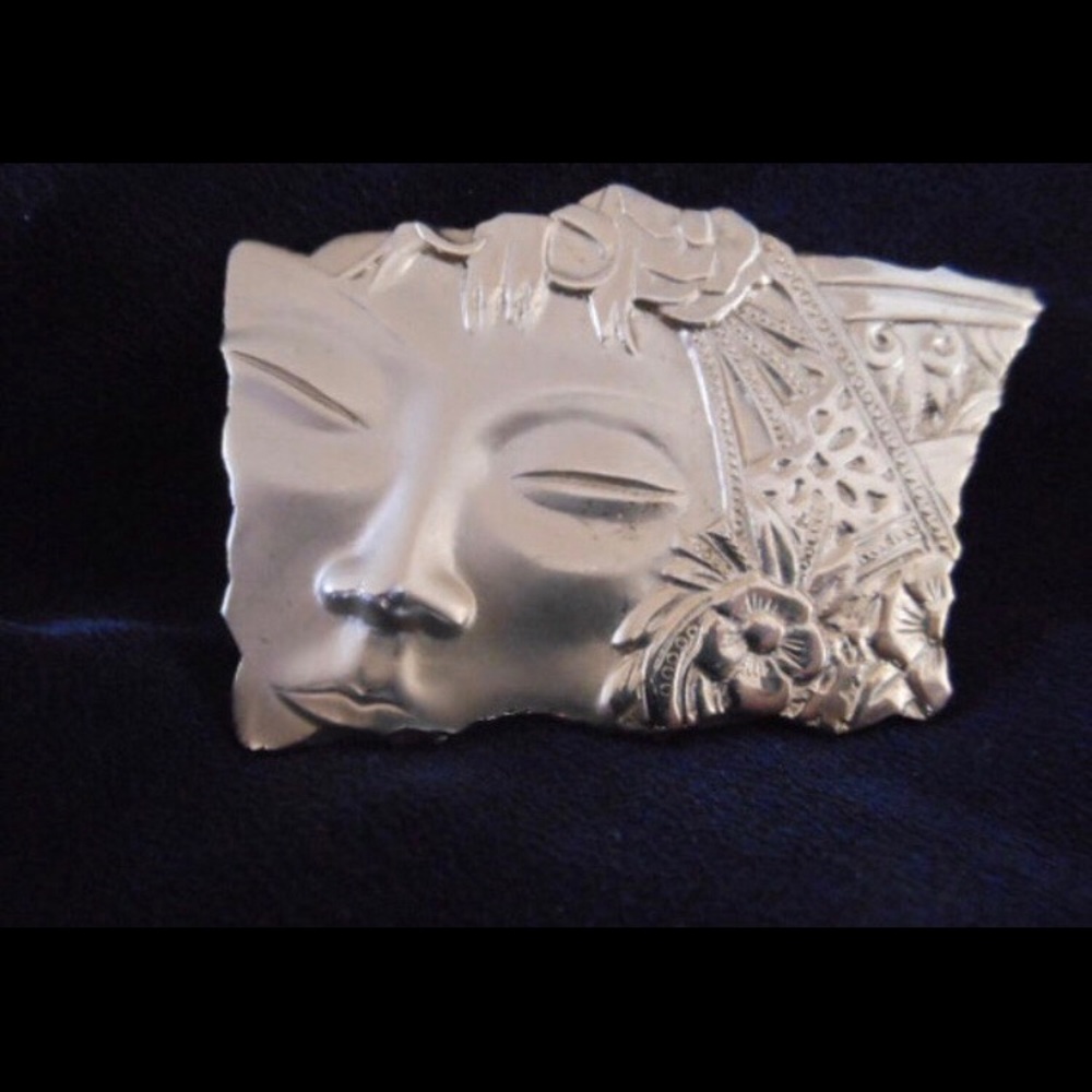 Jonette Jewelry, "JJ"  Brooch Asian Geisha Face
